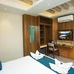 Hotel Tu Casa Stay Near Delhi Airport