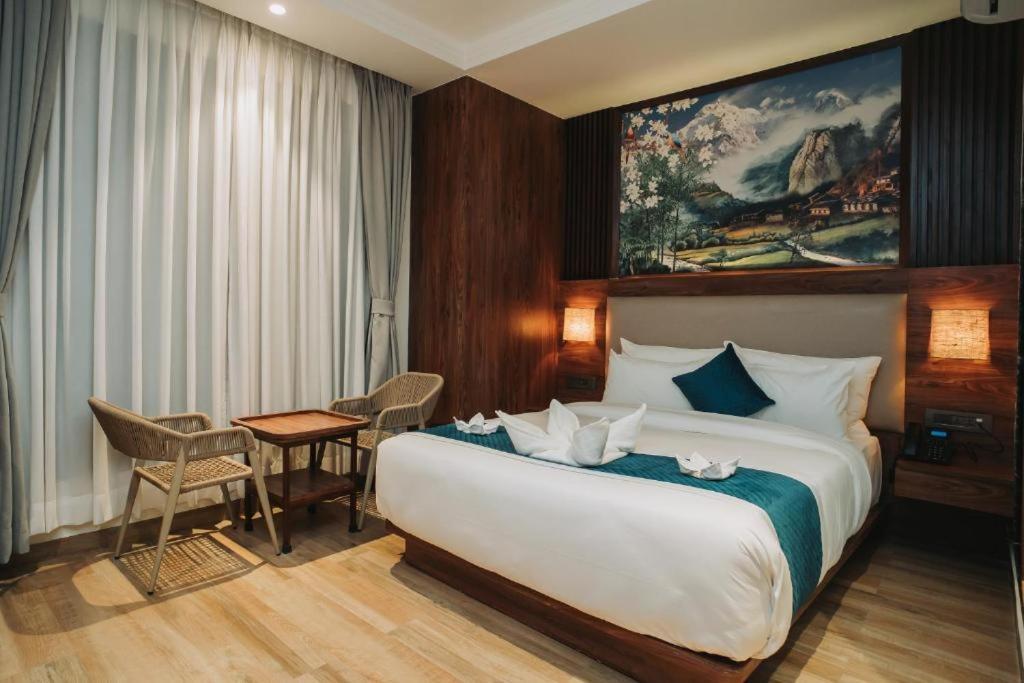 Tu Casa Near Delhi Airport 4*