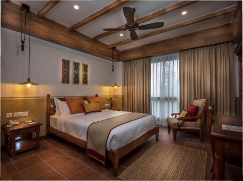 Hotel Tu Casa Near Delhi Airport 4*